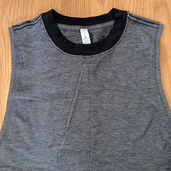 ❤️ Lululemon All Yours Boyfriend Tank Size 2 NWT - Picture 10 of 12